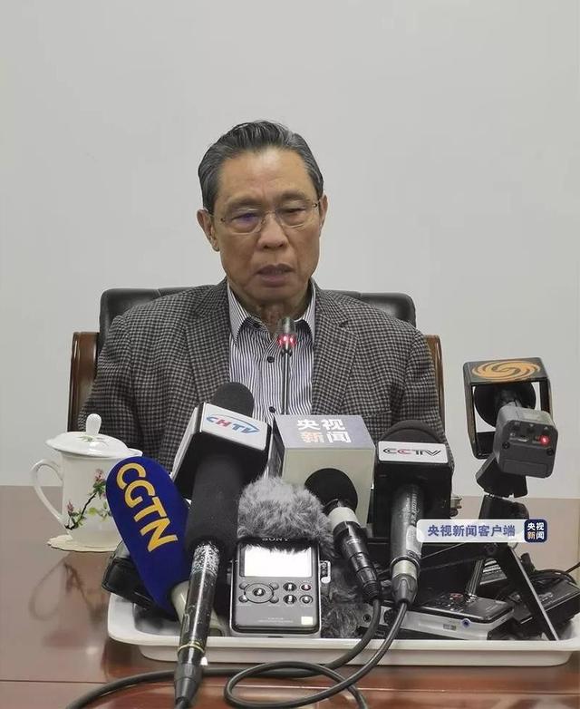 国家卫健委高级别专家组：人群能不到武汉去就不去，武汉人能不出来就不出来